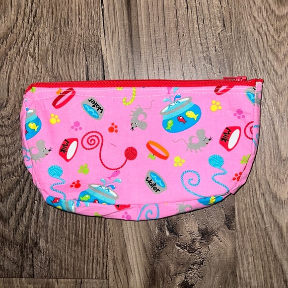 Moussy Handbags - Mouse make up bag